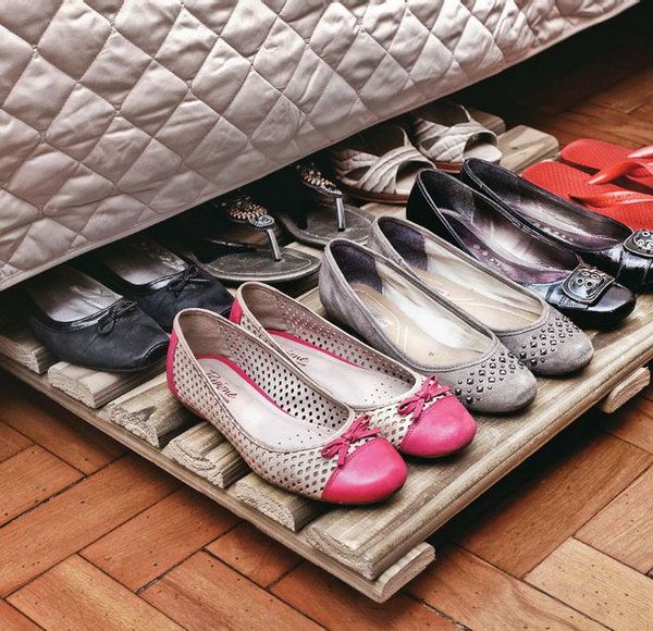 ranger les chaussures sous le lit 